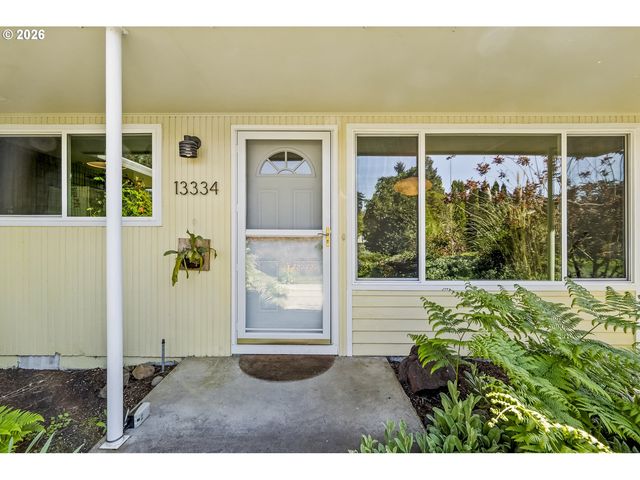 13334 Se CLAY St, Portland, OR 97233