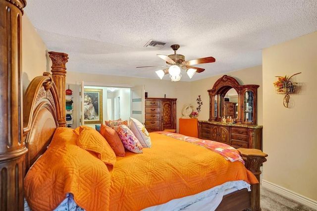 9924 NW 3rd Place, Coral Springs, FL 33071