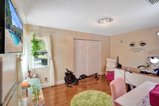 9924 NW 3rd Place, Coral Springs, FL 33071