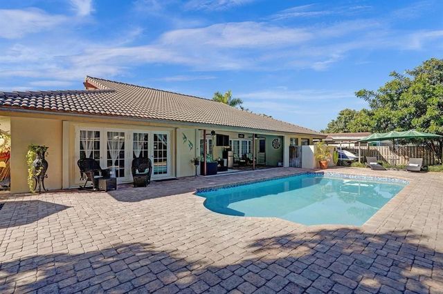 9924 NW 3rd Place, Coral Springs, FL 33071