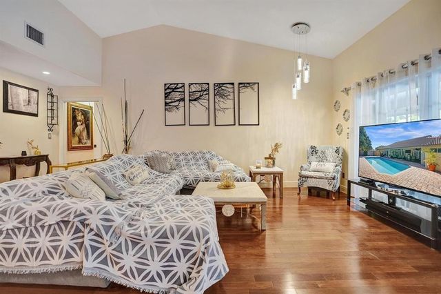 9924 NW 3rd Place, Coral Springs, FL 33071