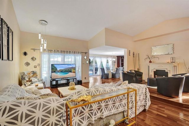 9924 NW 3rd Place, Coral Springs, FL 33071