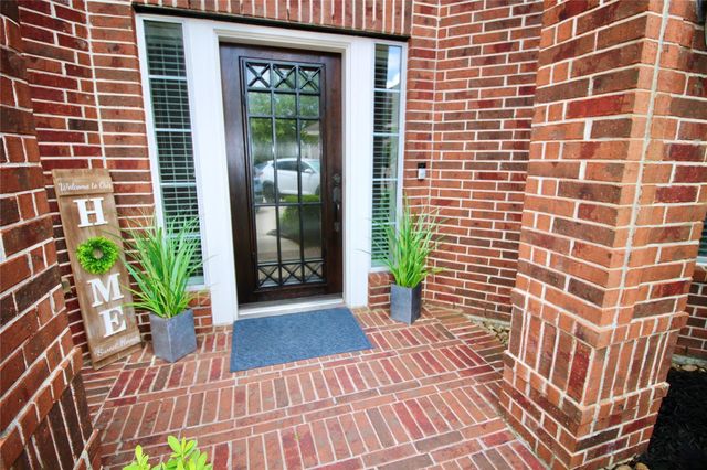 2520 Garnetfield Lane, Friendswood, TX 77546