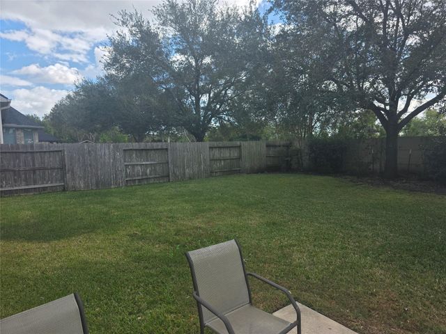 2520 Garnetfield Lane, Friendswood, TX 77546