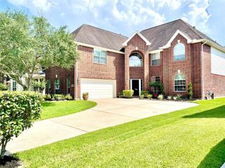 2520 Garnetfield Lane, Friendswood, TX 77546