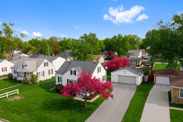 11301 11th AVENUE, Pleasant Prairie, WI 53158