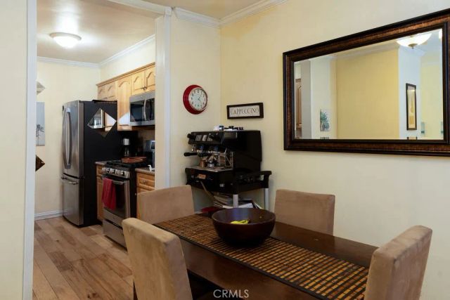 15344 Weddington Street 104, Sherman Oaks, CA 91411