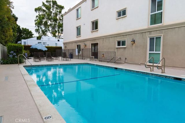 15344 Weddington Street 104, Sherman Oaks, CA 91411