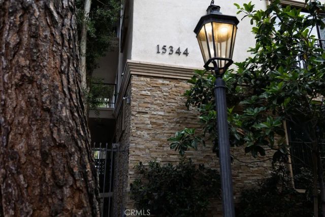 15344 Weddington Street 104, Sherman Oaks, CA 91411