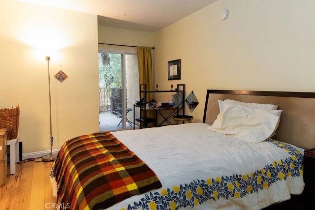 15344 Weddington Street 104, Sherman Oaks, CA 91411