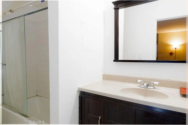 15344 Weddington Street 104, Sherman Oaks, CA 91411