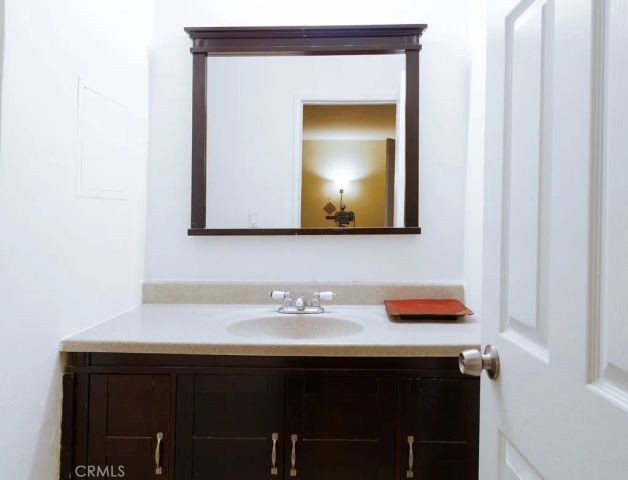 15344 Weddington Street 104, Sherman Oaks, CA 91411