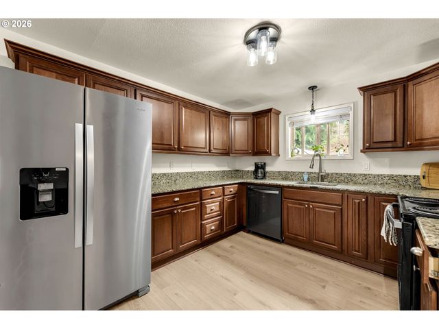 7415 Nw 10TH Ave, Vancouver, WA 98665