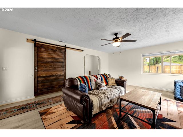 7415 Nw 10TH Ave, Vancouver, WA 98665