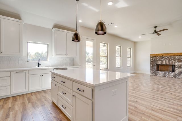 217 Kilkenny Road, Poolville, TX 76487