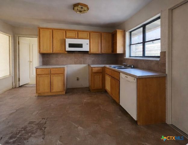 1005 Pine Drive, Killeen, TX 76543