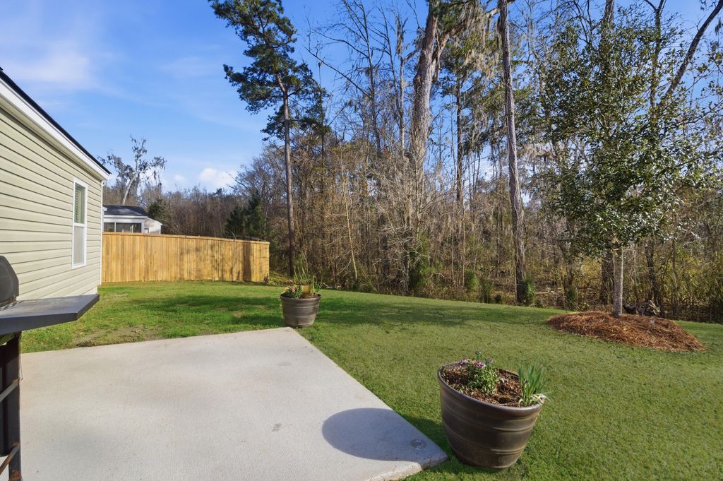 Image 19 of property listing at 146 Brittondale Road, Summerville, SC 29485