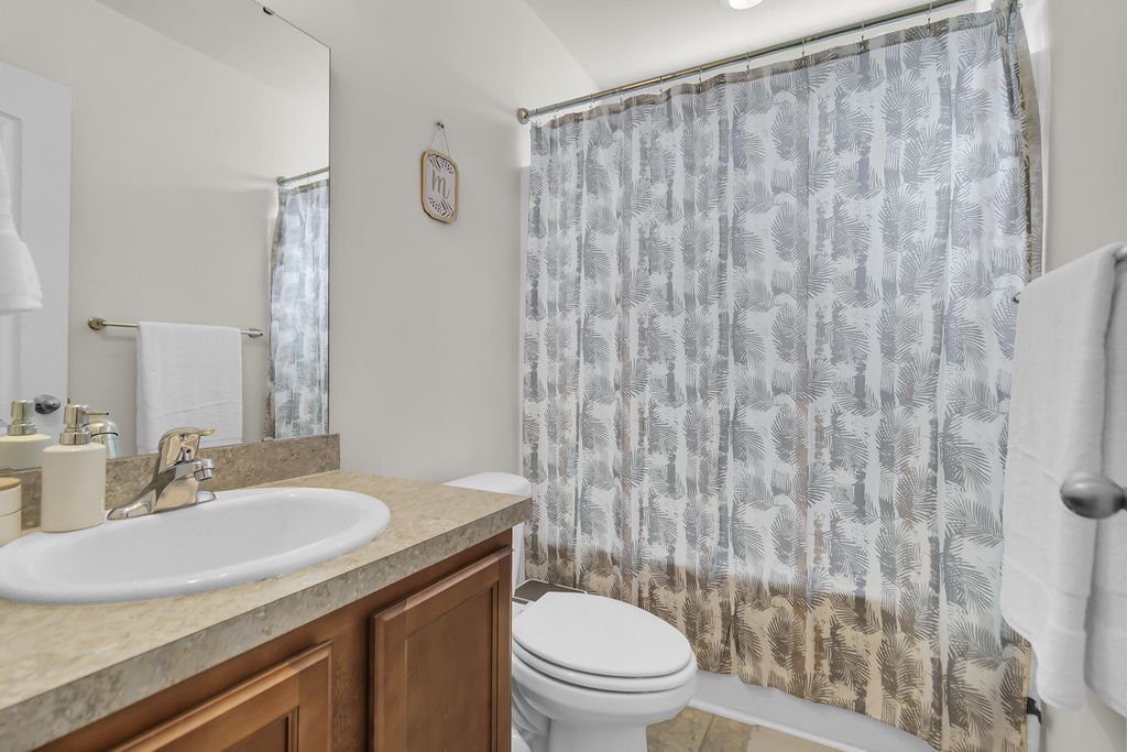 Image 25 of property listing at 146 Brittondale Road, Summerville, SC 29485