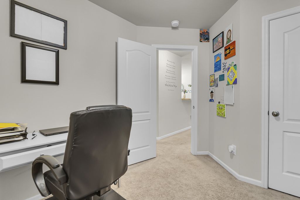 Image 28 of property listing at 146 Brittondale Road, Summerville, SC 29485