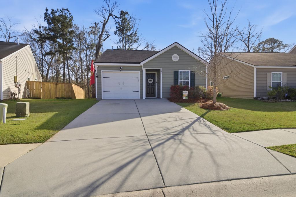 Image 31 of property listing at 146 Brittondale Road, Summerville, SC 29485