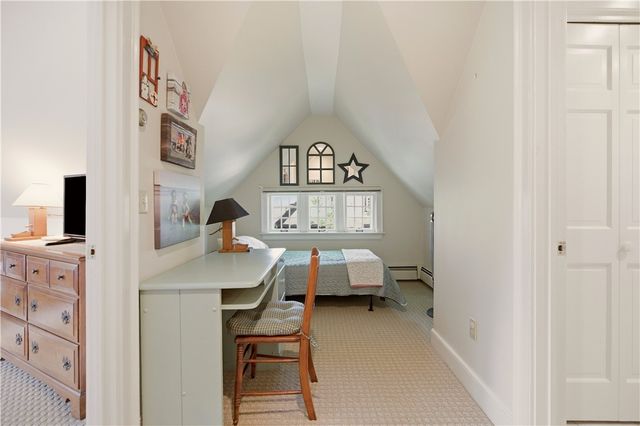 158 Narragansett Avenue I, Newport, RI 02840