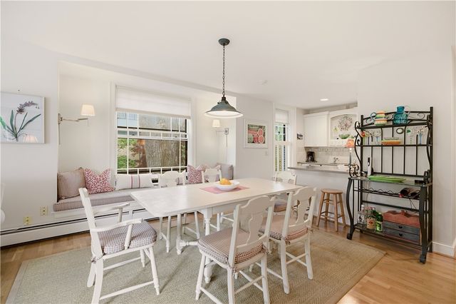 158 Narragansett Avenue I, Newport, RI 02840