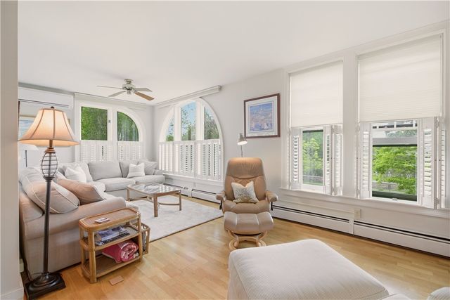 158 Narragansett Avenue I, Newport, RI 02840