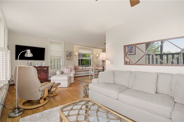 158 Narragansett Avenue I, Newport, RI 02840