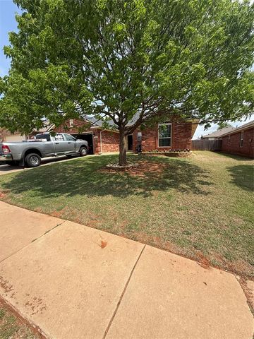 1800 Meadow Run Drive, Moore, OK 73160