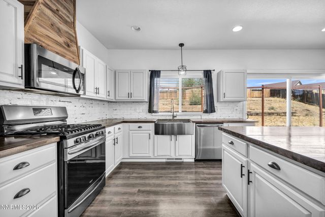 21105 Mount Evans Drive, Reno, NV 89508