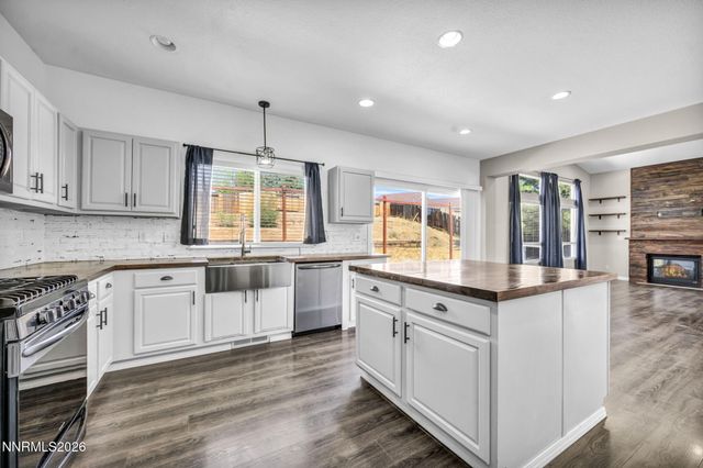 21105 Mount Evans Drive, Reno, NV 89508