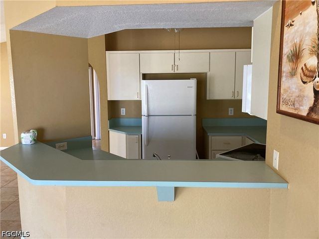 603 SE 13th TER, Cape Coral, FL 33990