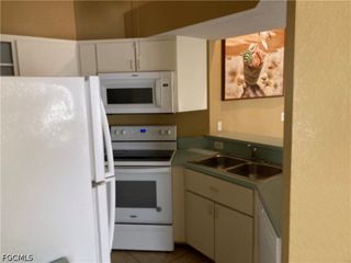 603 SE 13th TER, Cape Coral, FL 33990