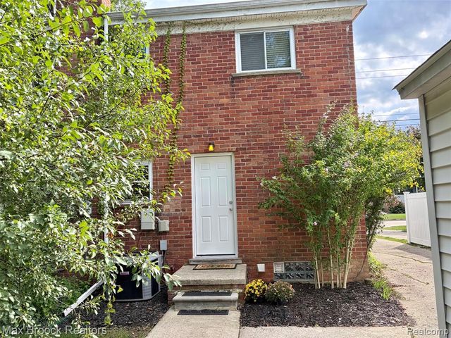 297 E 14 Mile Road, Birmingham, MI 48009