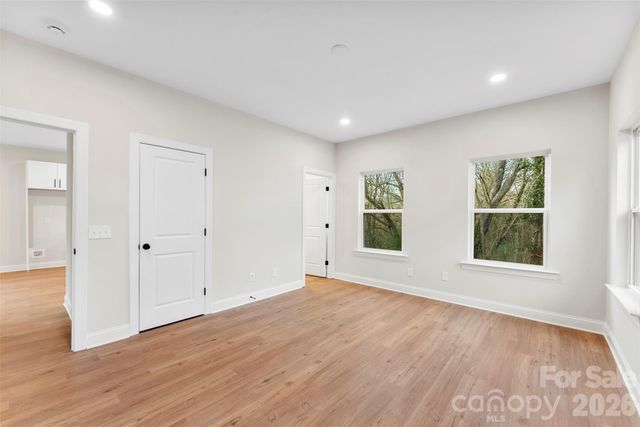 1554 7th Avenue Drive SW, Hickory, NC 28602