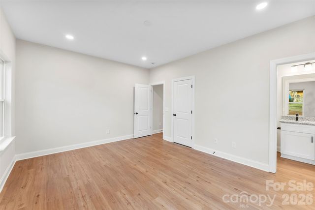 1554 7th Avenue Drive SW, Hickory, NC 28602