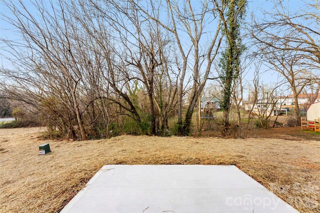 1554 7th Avenue Drive SW, Hickory, NC 28602