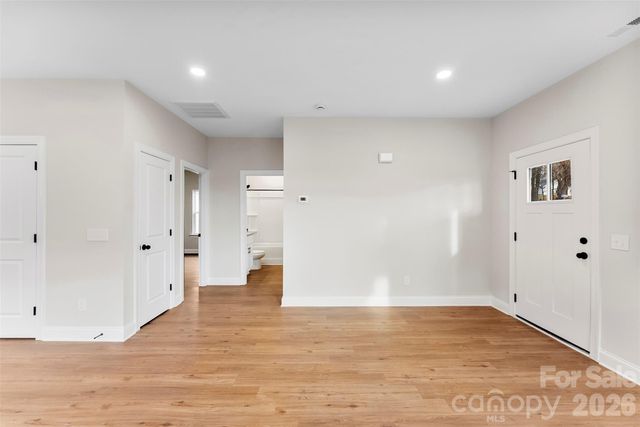 1554 7th Avenue Drive SW, Hickory, NC 28602