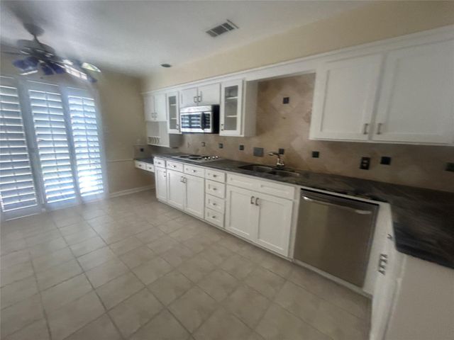 418 Fox Briar Lane, Sugar Land, TX 77478