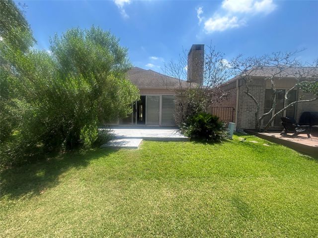 418 Fox Briar Lane, Sugar Land, TX 77478