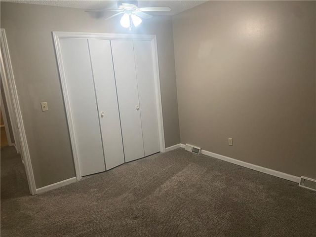 6900 Sobbie Road, Pleasant Valley, MO 64068