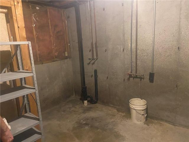 6900 Sobbie Road, Pleasant Valley, MO 64068