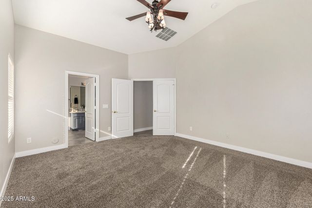 911 E LOVEGRASS Drive, San Tan Valley, AZ 85143