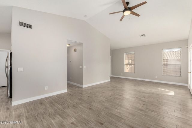 911 E LOVEGRASS Drive, San Tan Valley, AZ 85143