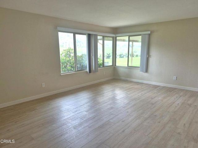 42028 Village 42, Camarillo, CA 93012