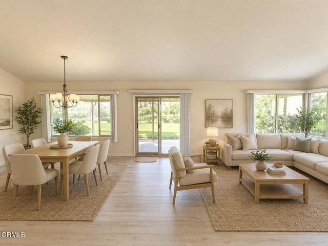 42028 Village 42, Camarillo, CA 93012