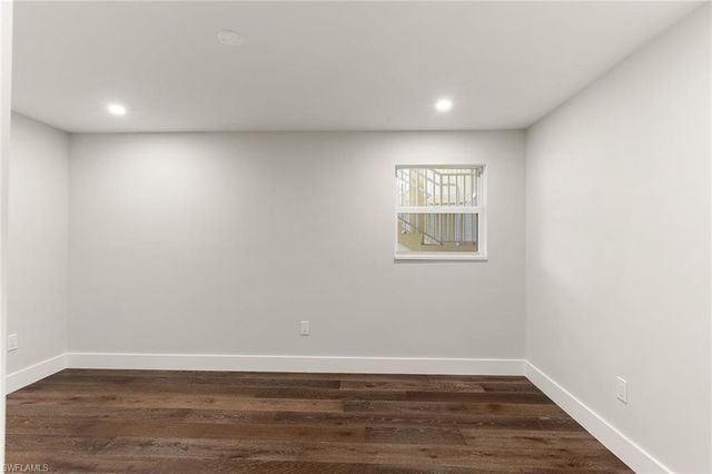 2850 Gulf Shore BLVD N 106, Naples, FL 34103