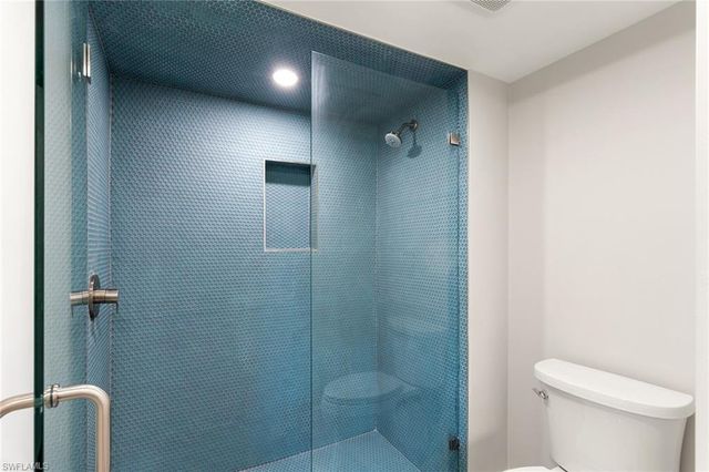 2850 Gulf Shore BLVD N 106, Naples, FL 34103