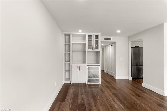 2850 Gulf Shore BLVD N 106, Naples, FL 34103