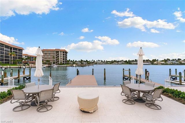 2850 Gulf Shore BLVD N 106, Naples, FL 34103